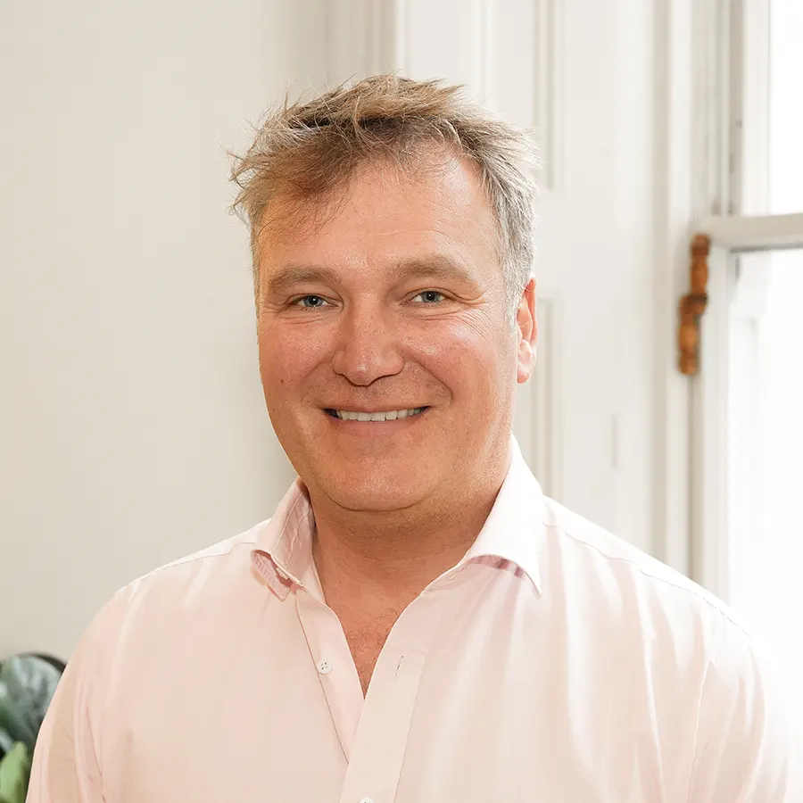 Dr Russell Ward